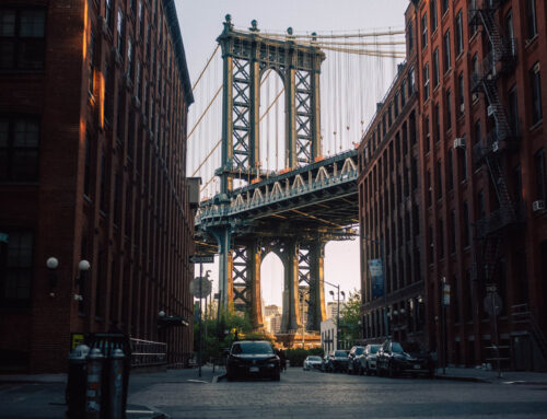 New Yorker Street-Photography und Livemusik – Mitreißende Songs und beeindruckende Bilder aus New York City.